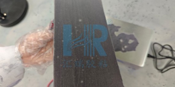 pp植绒后绒毛一搓就掉如何改善？