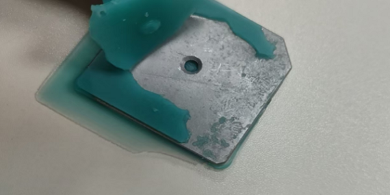液态硅胶包铝脱胶怎么办?